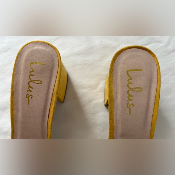 Lulus Yellow Green Tropical Print Heels Size 10 - Picture 5 of 7